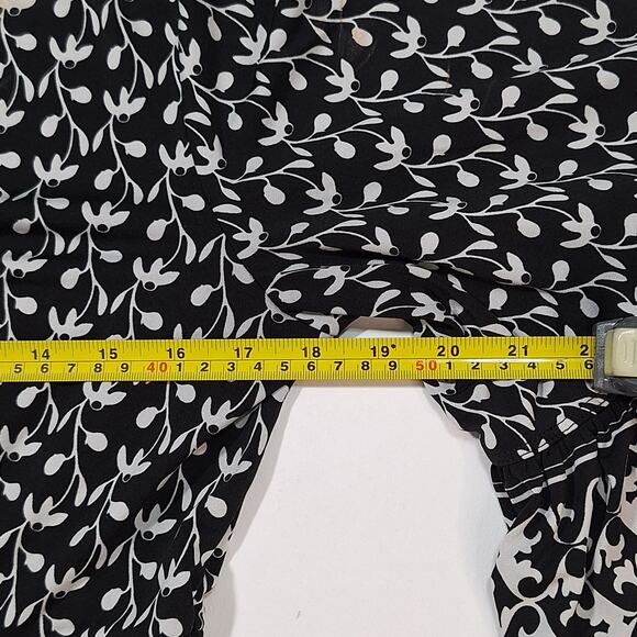 Max Studio Sz Large Wrap Dress Black & White Midi Flutter Sleeves No Wrinkles - Picture 9 of 13